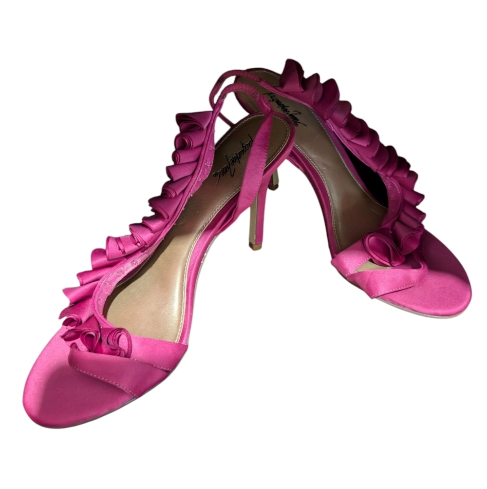 Jacqueline Ferrar Women's Strappy Ruffle Open Toe Slingback Shoes - Picture 14 of 16